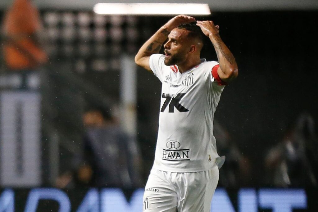 Imagem colorida da partida entre Santos x São Paulo