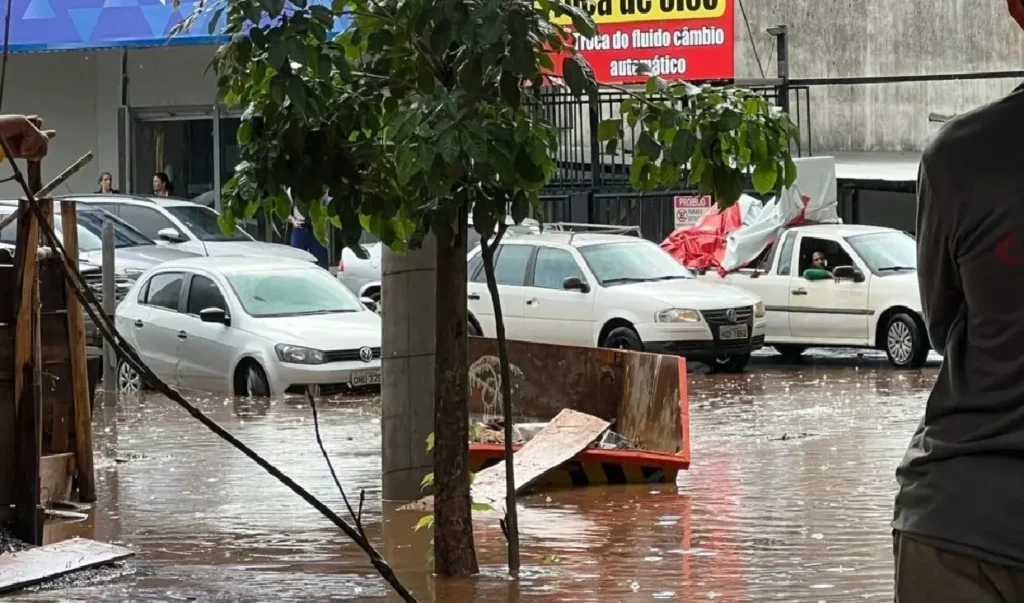 Goiás entra em alerta para tempestades no domingo; veja cidades