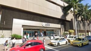 Incêndio em shopping no RJ deixa mortos e feridos