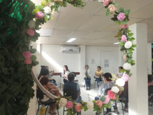 Unidades de saúde de São Paulo oferecem terapia para grupos de pessoas em luto