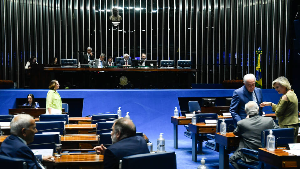 Senado debate violações de direitos contra crianças e adolescentes