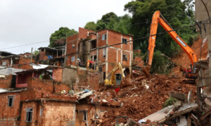 Mortes por chuvas em Minas Gerais chegam a 65 com quatro desaparecidos