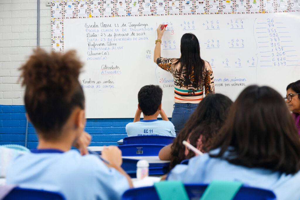 Satisfação com educação pública no Brasil avança 15 pontos
