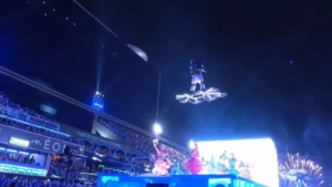 Anac oficia Portela e Liga das Escolas de Samba do Rio após voo de drone em desfile na Sapucaí