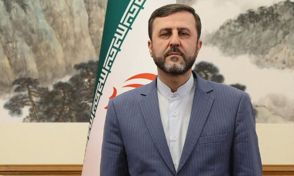 Suíça recebe denúncia contra vice-chanceler do Irã por crimes contra a humanidade