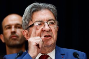 França confirma classificação de partido de Mélenchon como extrema esquerda pela primeira vez
