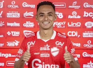 Novo reforço do Vila, Dodô mostra otimismo para título goiano e acesso à Série A