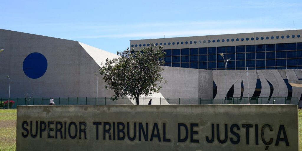 STJ condena conselheiro do TCE-RJ a 13 anos por lavagem de dinheiro