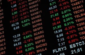 Serviços essenciais superam Ibovespa e despontam como opção em ano eleitoral