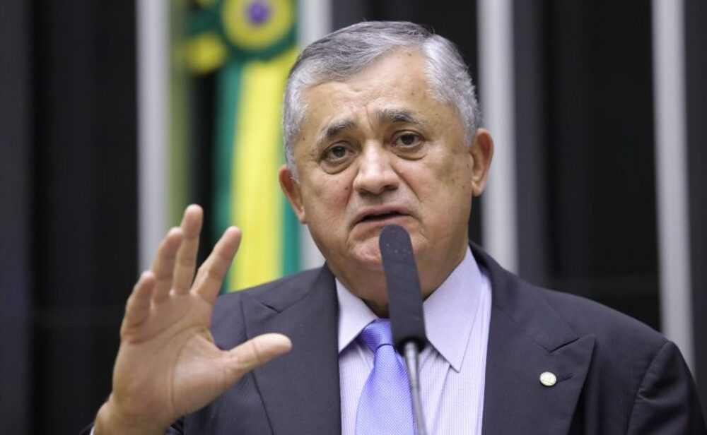 Líder do governo prioriza votação da PEC da Segurança Pública na próxima semana