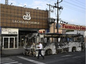 Puerto Vallarta, o paraíso mexicano em chamas após a morte de chefão do tráfico