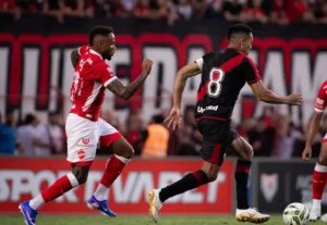 Sindicato dos árbitros se pronuncia sobre o lance polêmico do clássico entre Atlético e Vila Nova