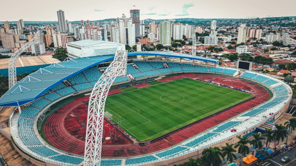 Entenda o motivo da partida entre Vila Nova e Anápolis mudar para o Estádio Olímpico