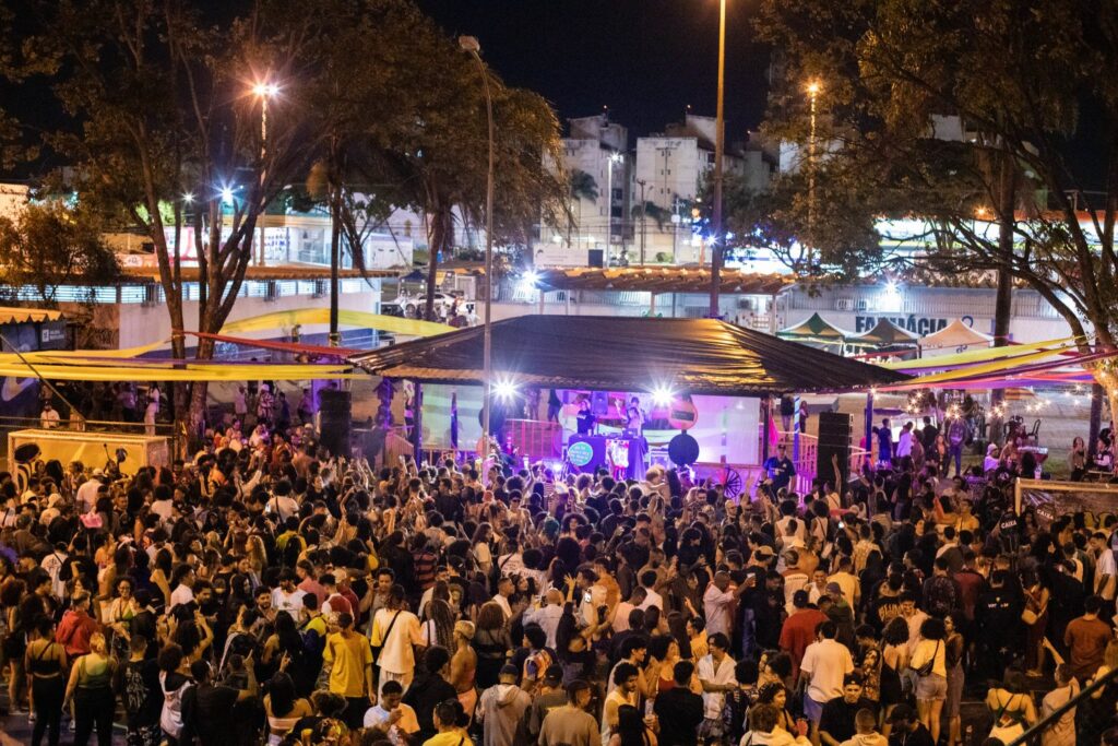 Bloco CarnaFlow, que completa uma década em Ceilândia, é atração do DF Folia no dia 14