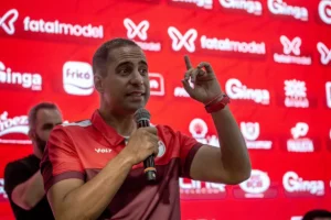 Hugo Jorge Bravo revela preocupação com custos extras na Série B: “Até o momento, o cenário é terrível”