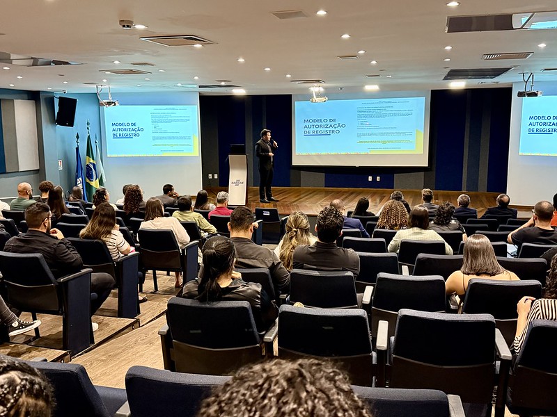 Jucis-DF apresenta emissão de certidões via WhatsApp em workshop