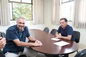 Ex-prefeito de Goianésia, Leonardo Menezes retorna ao PSDB