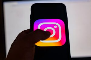 Instagram alertará pais sobre buscas de adolescentes por suicídio