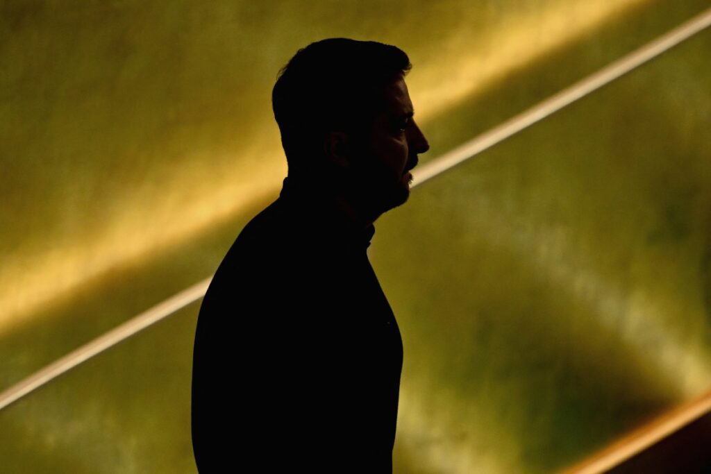 Zelensky mostra o bunker onde organizou a resposta à invasão russa em 2022