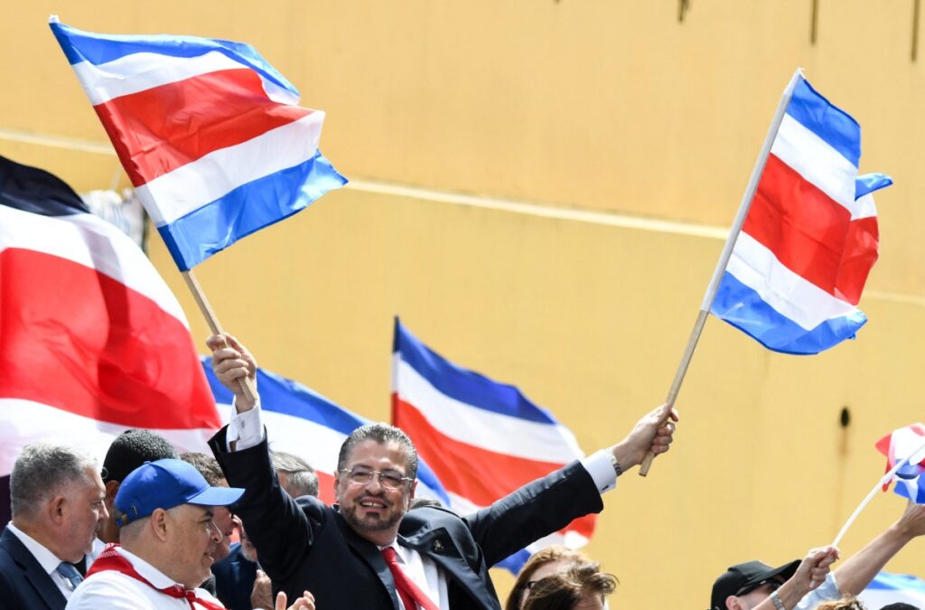 Costa Rica votou para presidente com uma favorita linha-dura contra a violência do narcotráfico