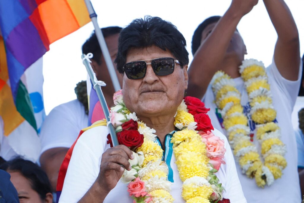 Evo Morales diz em ato público que nunca fugiu da Bolívia