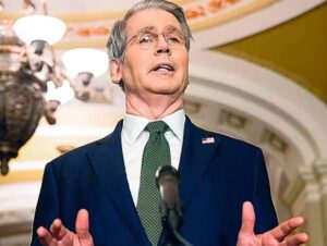 Bessent diz que Trump terá decisão final sobre possível redução de tarifas sobre metais