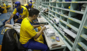 Governo avalia financiar entregas de cartas dos Correios em crise
