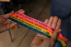 Campanha 'Não Acabe Com a Minha Festa' combate assédio no Carnaval do DF