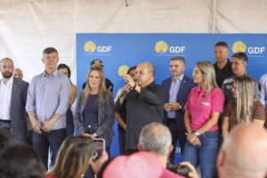 GDF entrega obras de pavimentação e esgoto na QR 119 de Santa Maria