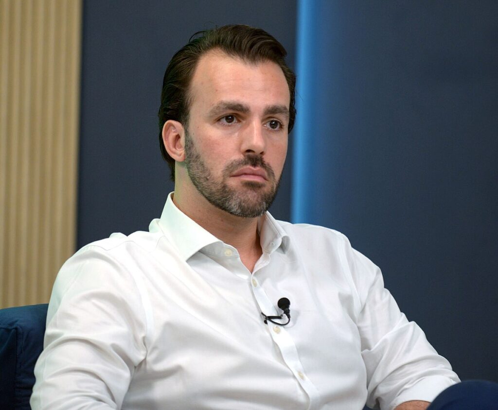 Assembleia de SP abre processo que pode cassar bolsonarista Lucas Bove por violência política de gênero