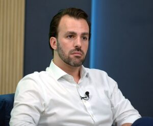 Assembleia de SP abre processo que pode cassar bolsonarista Lucas Bove por violência política de gênero