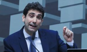 Galípolo diz que Brasil é visto como proteção por menor ligação com EUA em cenário tarifário