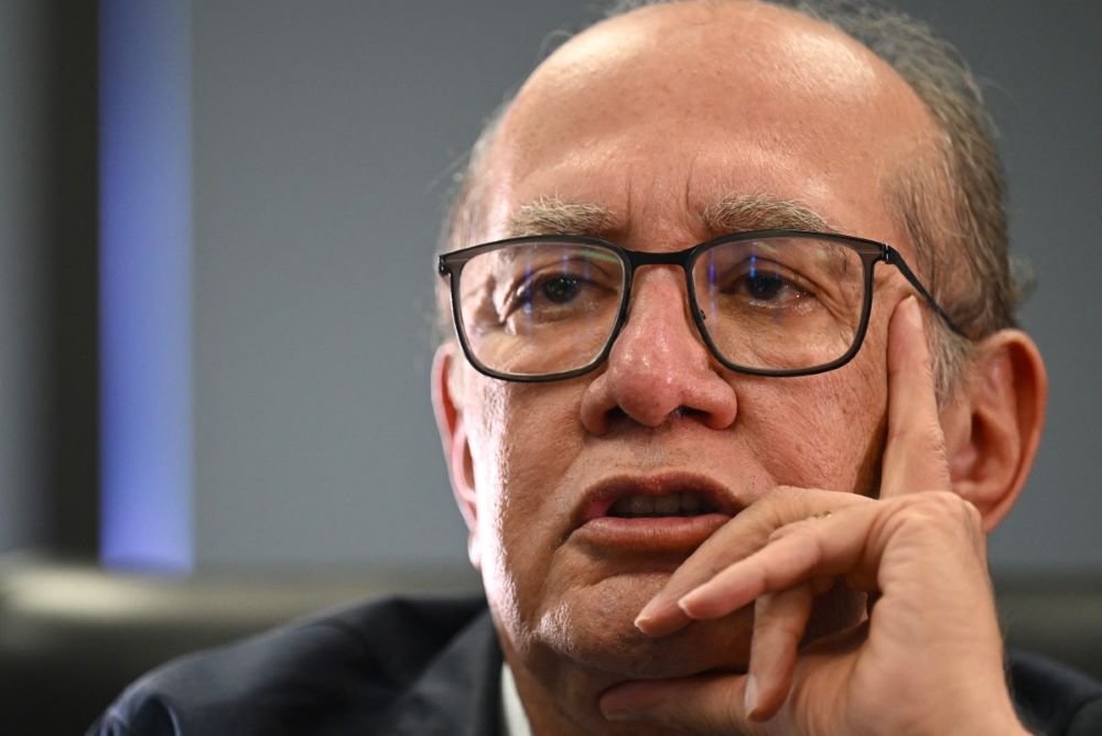 Gilmar cobra chefe do MPRJ sobre penduricalho pago a procuradores após proibição