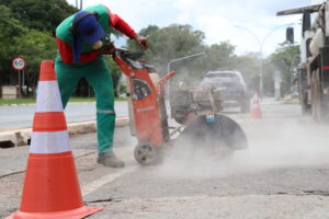 GDF faz manutenção em vias do Plano Piloto