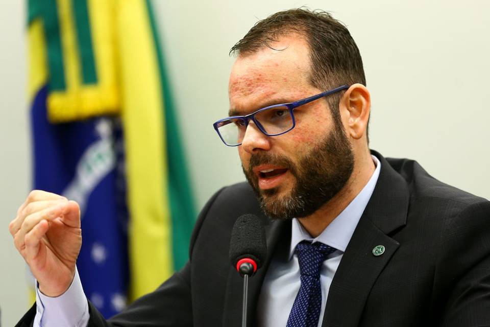 Relator no TSE vota contra cassação de mandato de Jorge Seif
