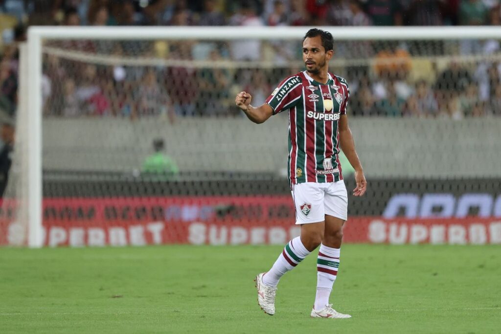 Fluminense anuncia saída de Lima para o América, do México - destaque galeria