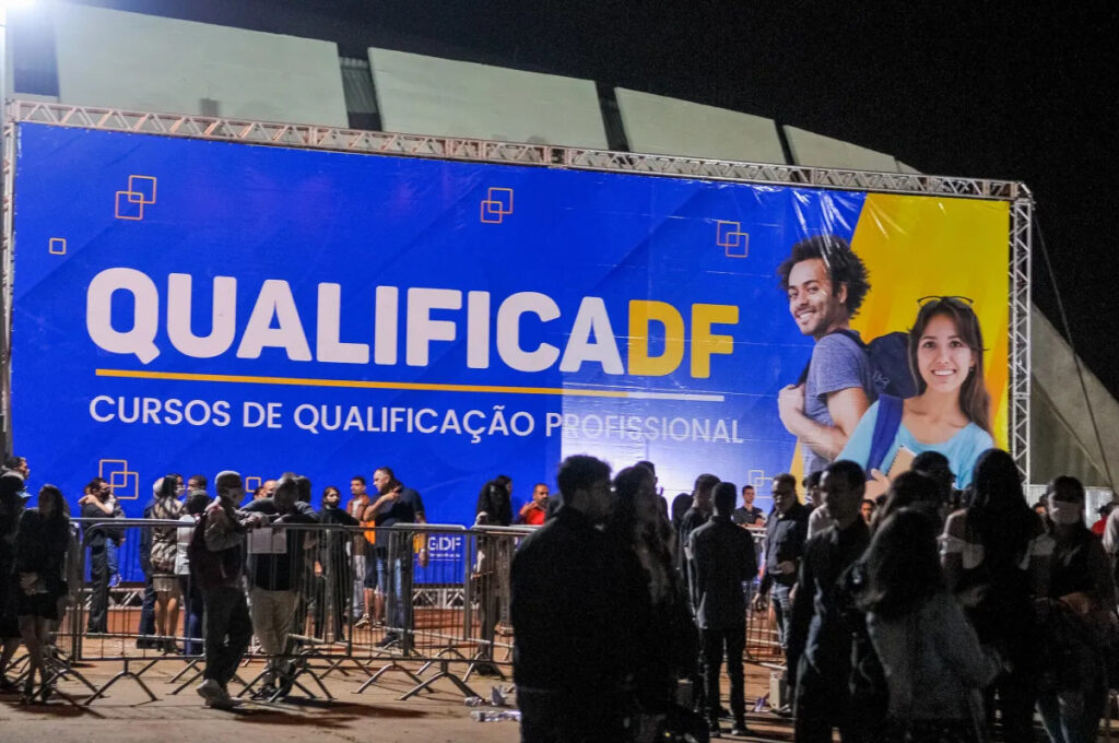Última semana para inscrições em cursos gratuitos do Qualifica DF Móvel no Cruzeiro