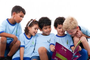 Volta às aulas reforça ações contra abandono digital na rede pública