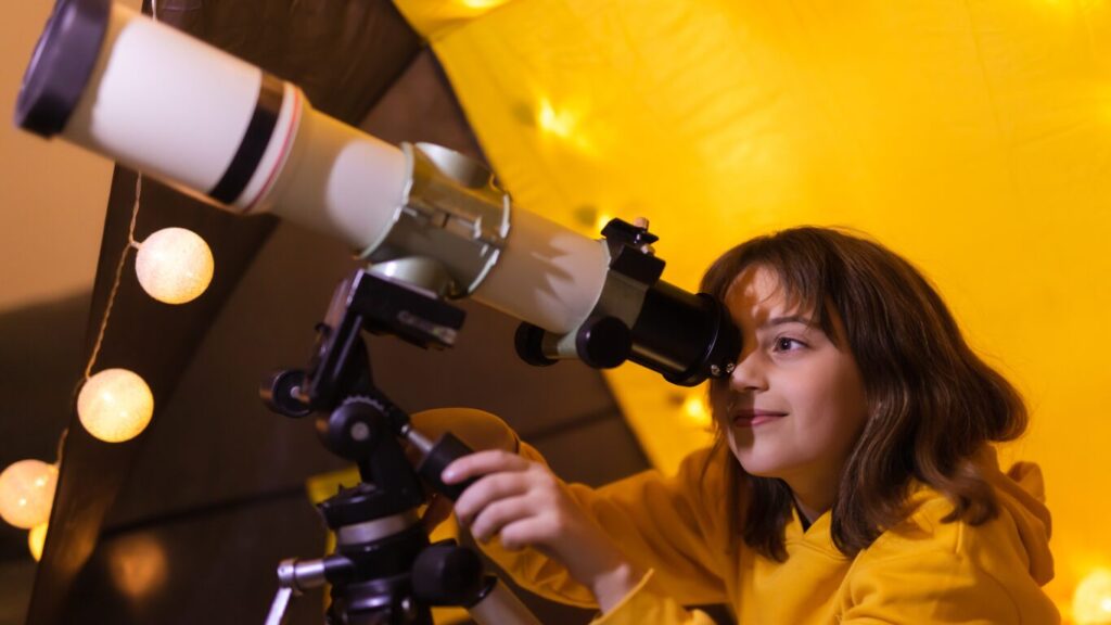 Planetário Itinerante leva astronomia a escolas públicas de Santa Maria