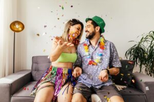 Excesso de festa e falta de sono no Carnaval afetam corpo e mente