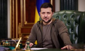 No 4º aniversário da invasão russa, Zelenski diz que Putin ‘não quebrou os ucranianos’