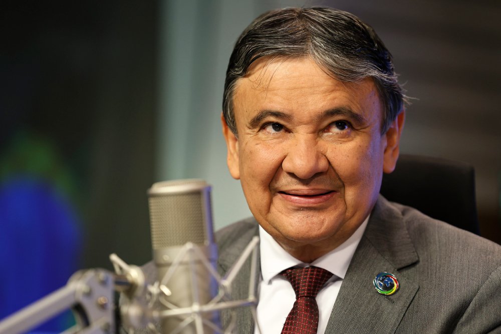 Wellington Dias destaca redução da pobreza no Brasil em painel na Colômbia