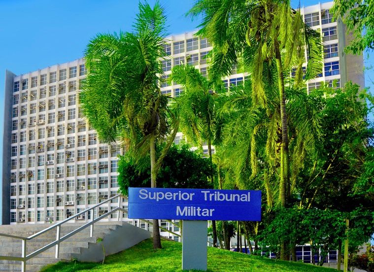 ‘Eu te racho’: STM obriga suboficial a manter 100 metros de distância de militar trans