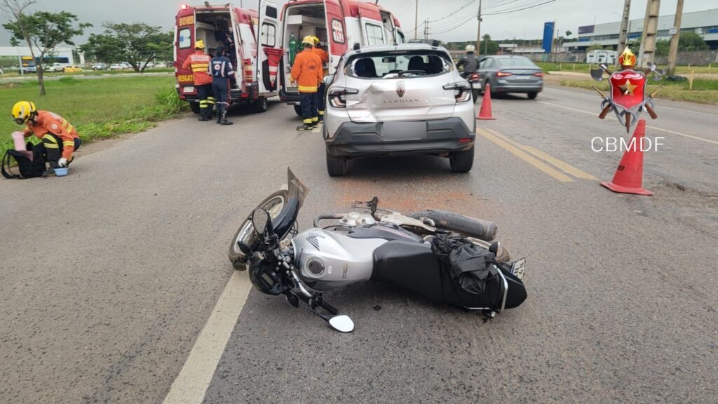 Colisão traseira derruba motociclista e mobiliza socorro perto de Taguatinga