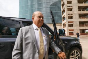 Ibaneis Rocha lamenta morte de adolescente após agressão