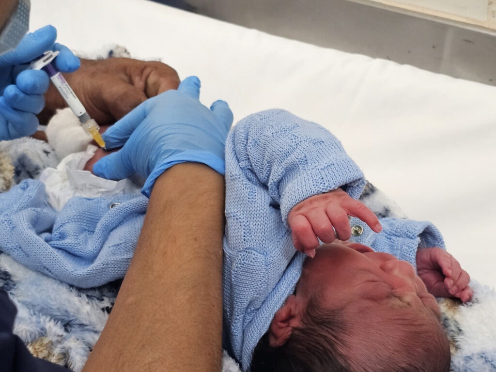 DF inicia proteção de prematuros contra VSR com Nirsevimabe