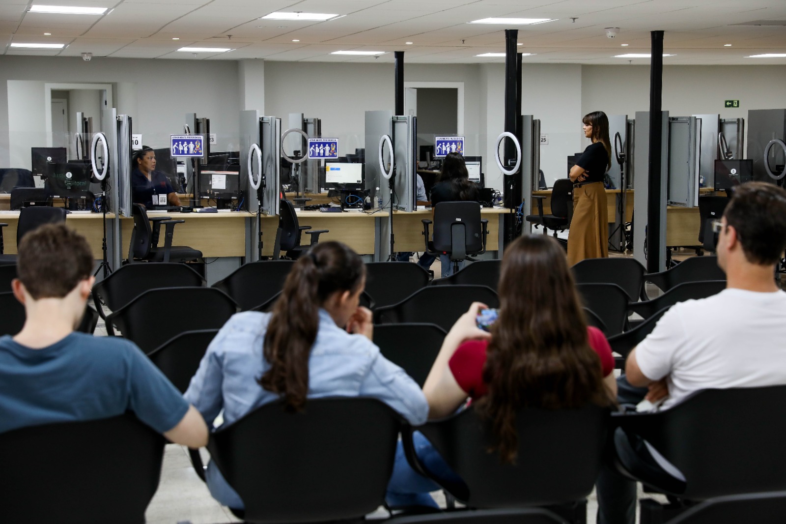 TRE-DF inicia mutirões aos sábados para regularizar títulos eleitorais