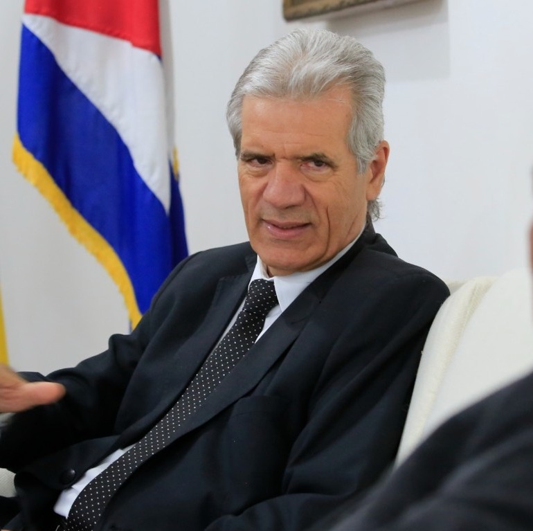 Embaixador cubano classifica bloqueio de Trump como política genocida