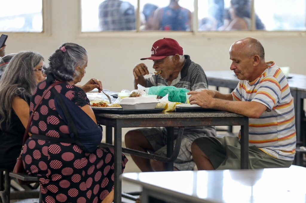 Restaurantes comunitários ampliam acesso à alimentação no DF