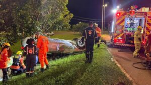 Homem morre após capotamento de veículo em Samambaia